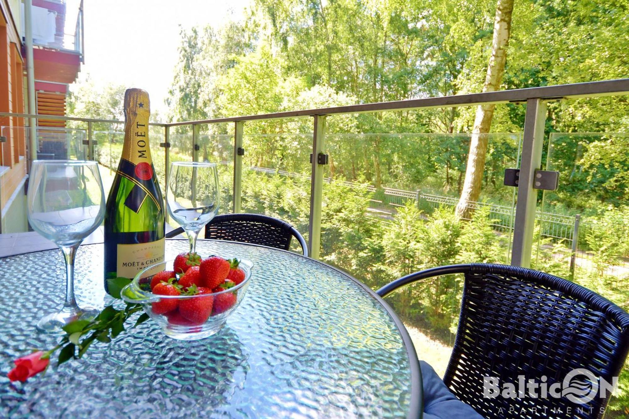 Apartamenty Balticon Polanki - Sauna, Fitness Inclusive - Basen Latem, Pool Im Sommer Колобжег Номер фото